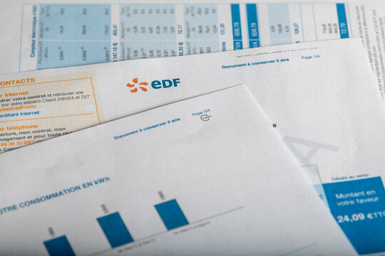 Paris, France - October 04, 2021 : EDF Electricity invoice close-up of logo. Concept for price rise, payment, energy provider, fuel, inflation and paying ...