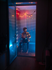 Bare feet trumpet player