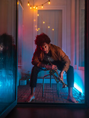 Bare feet trumpet player