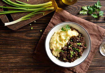 Mashed potatoes with slow cooked beef