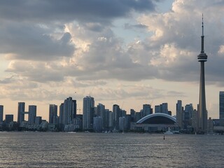 toronto skyline at sunset