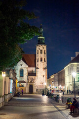 Widoki nocnego życia starego miasta Krakowa. Pora jesienna. © Roman Trojanowski