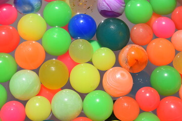カラフルなボール