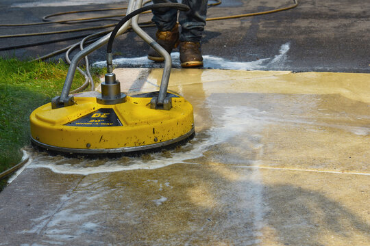 Commercial Pressure Washing