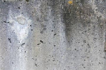 Concrete wall background texture with white paint splattered on it / 白いペンキが飛び散って汚れたコンクリート壁の背景テクスチャ