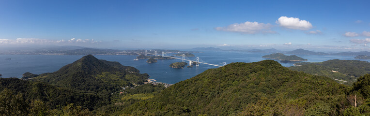 大島亀老山から見た来島海峡大橋（しまなみ海道）