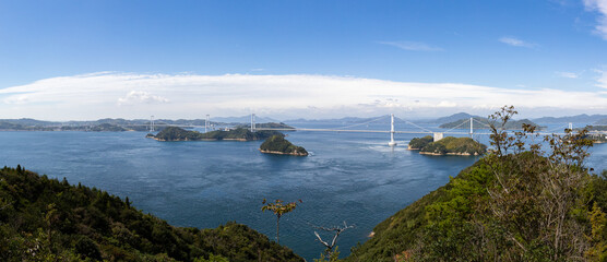 大島館山から見た来島海峡大橋（しまなみ海道）