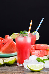 watermelon juice with ice