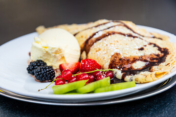 Strawberry fruits with vanilla ice cream