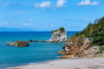 白岩　間瀬田ノ浦海水浴場（新潟県新潟市西蒲区）