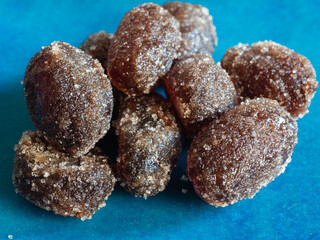 煮豆に砂糖や蜜をかけて作った和菓子の甘納豆のクローズアップ。