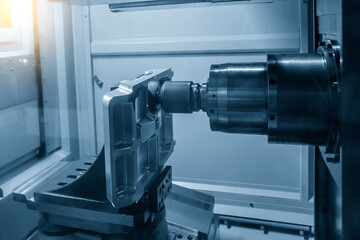 The horizontal CNC milling machine rough cutting  the vacuum mold parts by indexable  endmill tools.