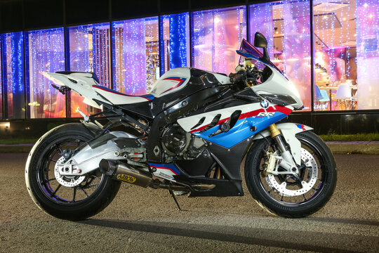 Stupino-Russia - OCTOBER 2, 2021 
motorcycle bmw s1000rr on background of night city lights, night photo