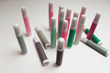 Obraz premium Markers for draw on white desk background