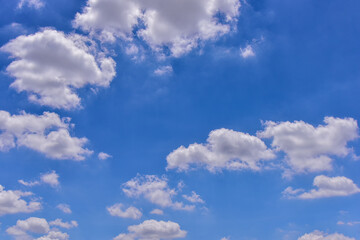 Obraz premium White clouds on blue sky background.