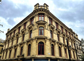 Fototapeta na wymiar Upper floors of a Victorian building on, Bank Street in the centre of, Bradford, Yorkshire, UK