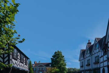 夏の観光地の風景　青空　コピースペース