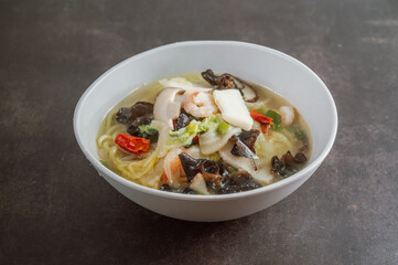 Korean style spicy white noodle soup with seafood 'hayan jjamppong'