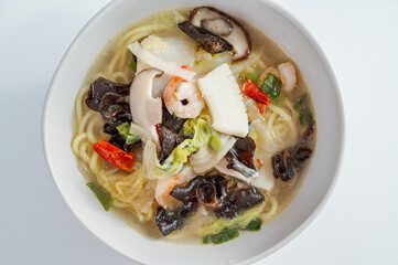 Korean style spicy white noodle soup with seafood 'hayan jjamppong'