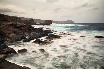 Obraz premium Waves of a stormy day in Cabo de Gata in Almería