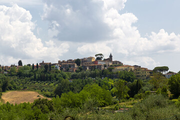 Fototapeta na wymiar A beautiful view of Peccioli, a medieval town in Tuscany
