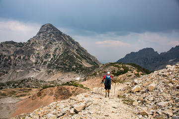 Obraz premium Crossing Paintbrush Divide on the Teton Crest Trail, Grand Teton National Park, Wyoming, USA