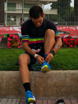 YOUNG RUNNER BEFORE THE RACE
