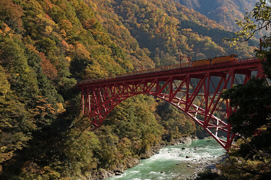 Kurobe Gorge Railway