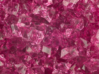 różowe plastikowe kamyki