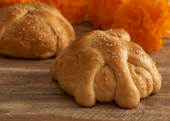 Tradicional Pan de muerto mexicano, celebracion del dia de muertos