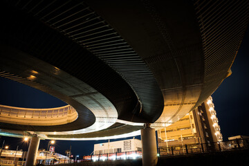 夜の高速道路のジャンクション Highway junction at night