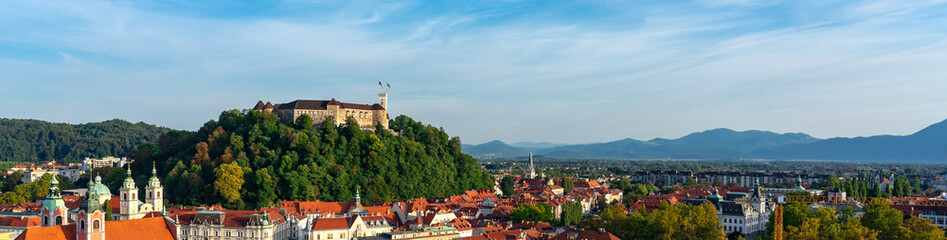 Obraz premium Arial panormic View of Ljubljana castle Ljubljanski grad Laibacher Schloss and the old town of Ljubljana