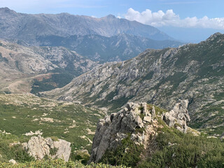 Montagnes corses descente vers Vizzavona