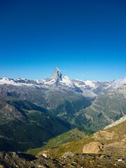 スイスの山　マッターホルン　8月