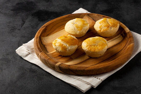 Empada or empadinhas, a traditional Brazilian snack of frago.