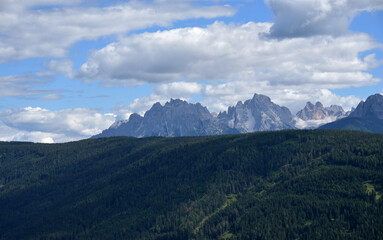 Fototapeta premium Vast forests of Val Casies and the Baranci