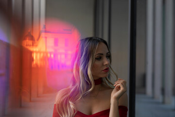 Fototapeta premium Frau Elegant in der Stadt