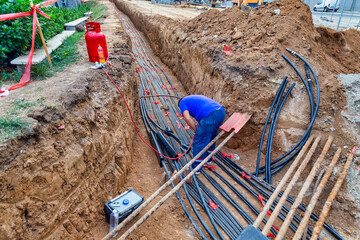 Underground power cables installation during reconstruction
