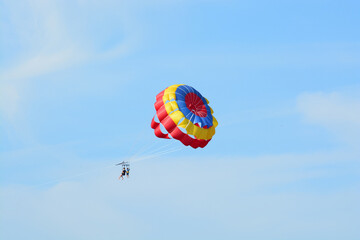 Parachute ascensionnel sur le lac de Carcans - Maubuisson - Gironde