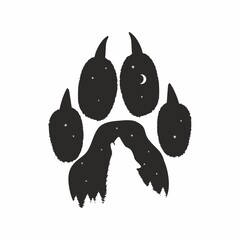 Wolf footprint © Abundzu