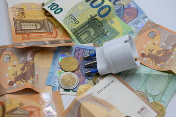 soldi elettricità bolletta luce energia elettrica soldi bonus 