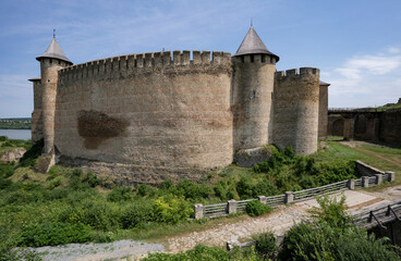 Fototapeta na wymiar Khotynska fortress - middle-sized fortified fortifikatsiyna sporuda in Khotyn