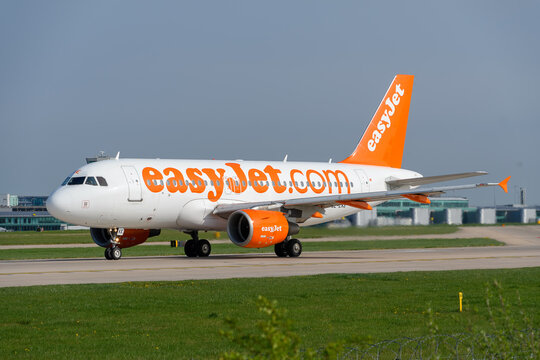 MANCHESTER, UNITED KINGDOM - APRIL 21st, 2018:  Easyjet A319 ready to depart at Manchester Airport