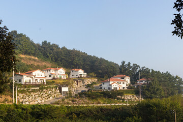 Fototapeta na wymiar village on the hill