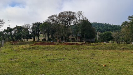 sítio nas montanhas