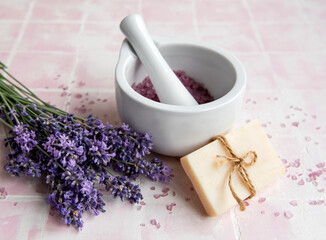 Obraz na płótnie Canvas Natural herb cosmetic with lavender flowers