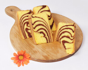 Soft and sweet chocolate sponge cake. Ready to accompany your breakfast in the morning. Perfect for drinking with a cup of hot tea. It has a strawberry, chocolate and cheese flavor variant. Focus blur