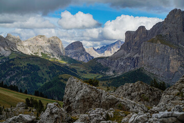 Fototapeta na wymiar Alpi Dolomiti or Dolomite Mountains