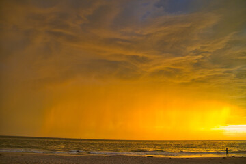 Fototapeta na wymiar Lightning storm at sunset in Carpinteria