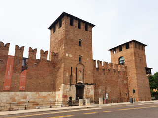 Fototapeta na wymiar Ancient, famous museum of Castelvecchio in Verona. Tourist attraction of the city of Veronai.